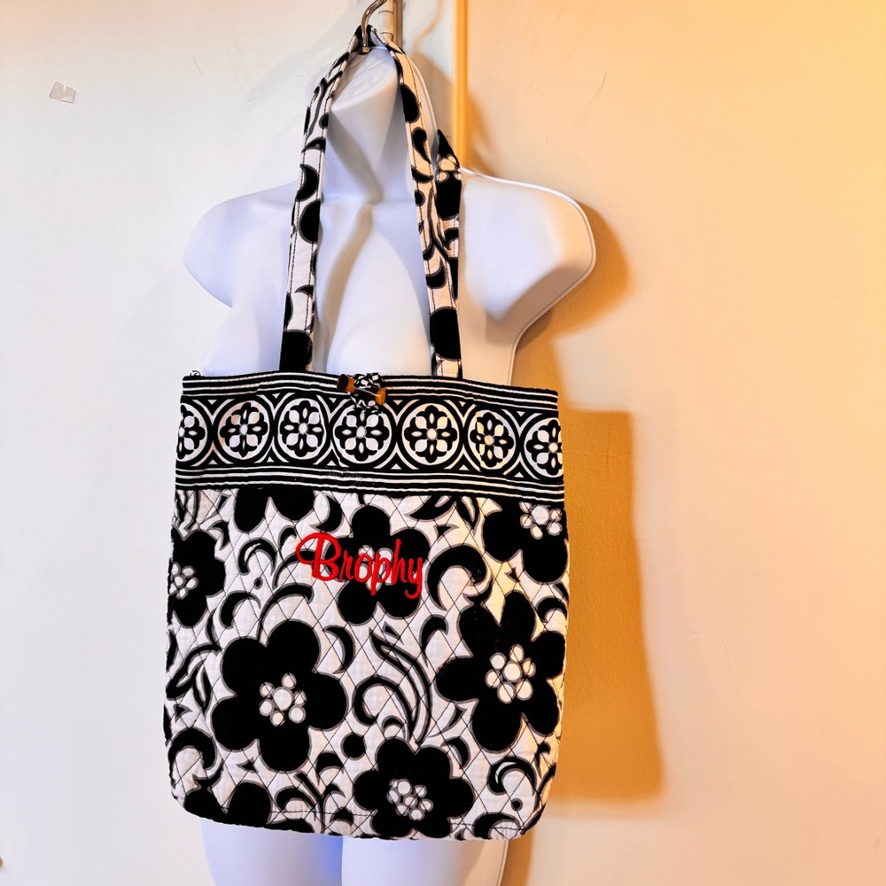 Vera Bradley Day Night Toggle Tote Black White Brophy Embroidered Floral Tote